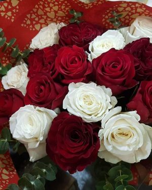 Bouquet de roses rouge et blanc